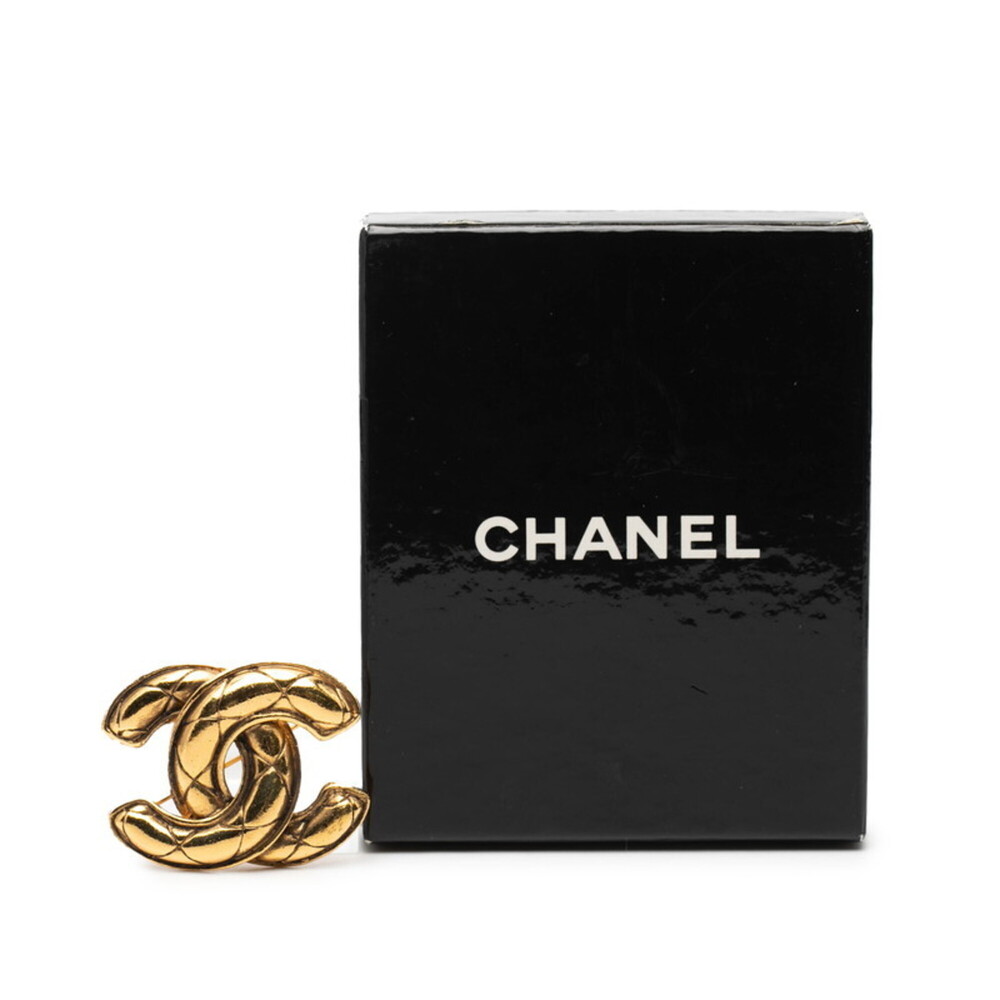 CHANEL Gold Logo Brooch - Picture 4 of 4
